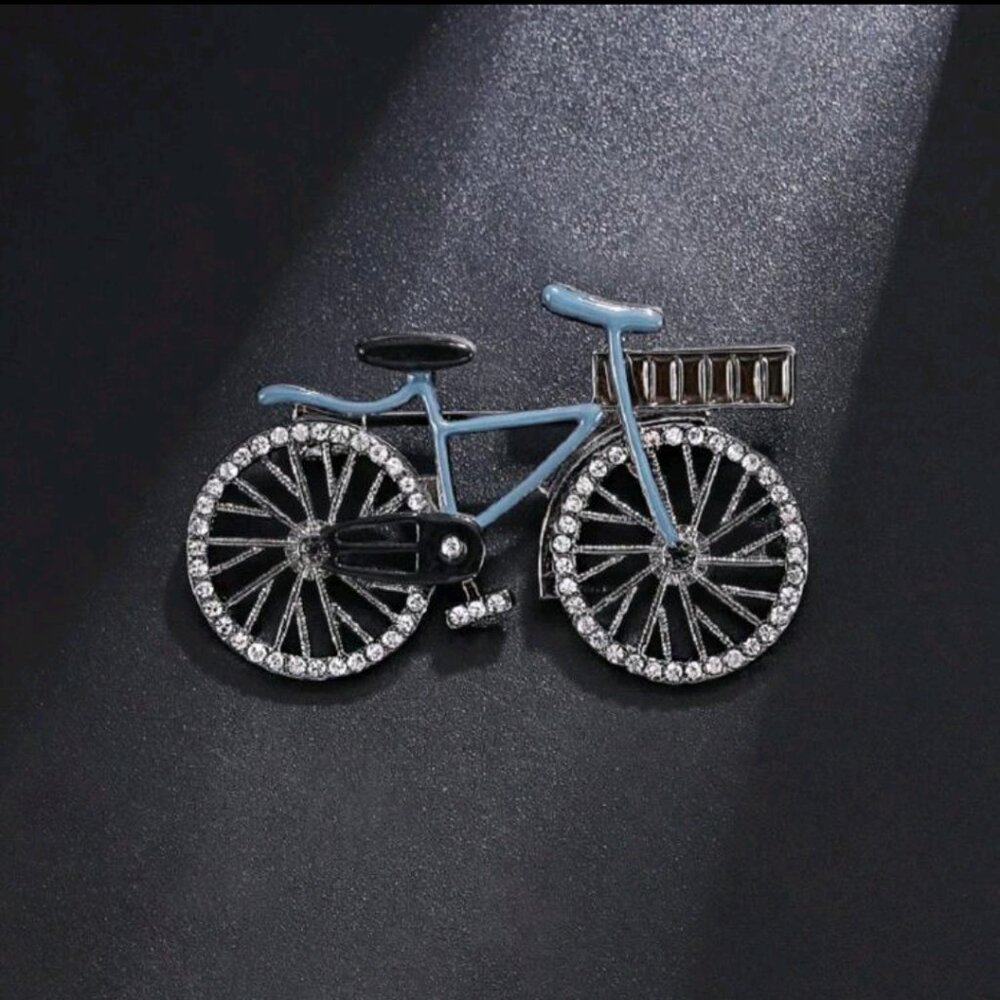 Rolling with the hommie (Blue bicycle 🚲) enamel pin